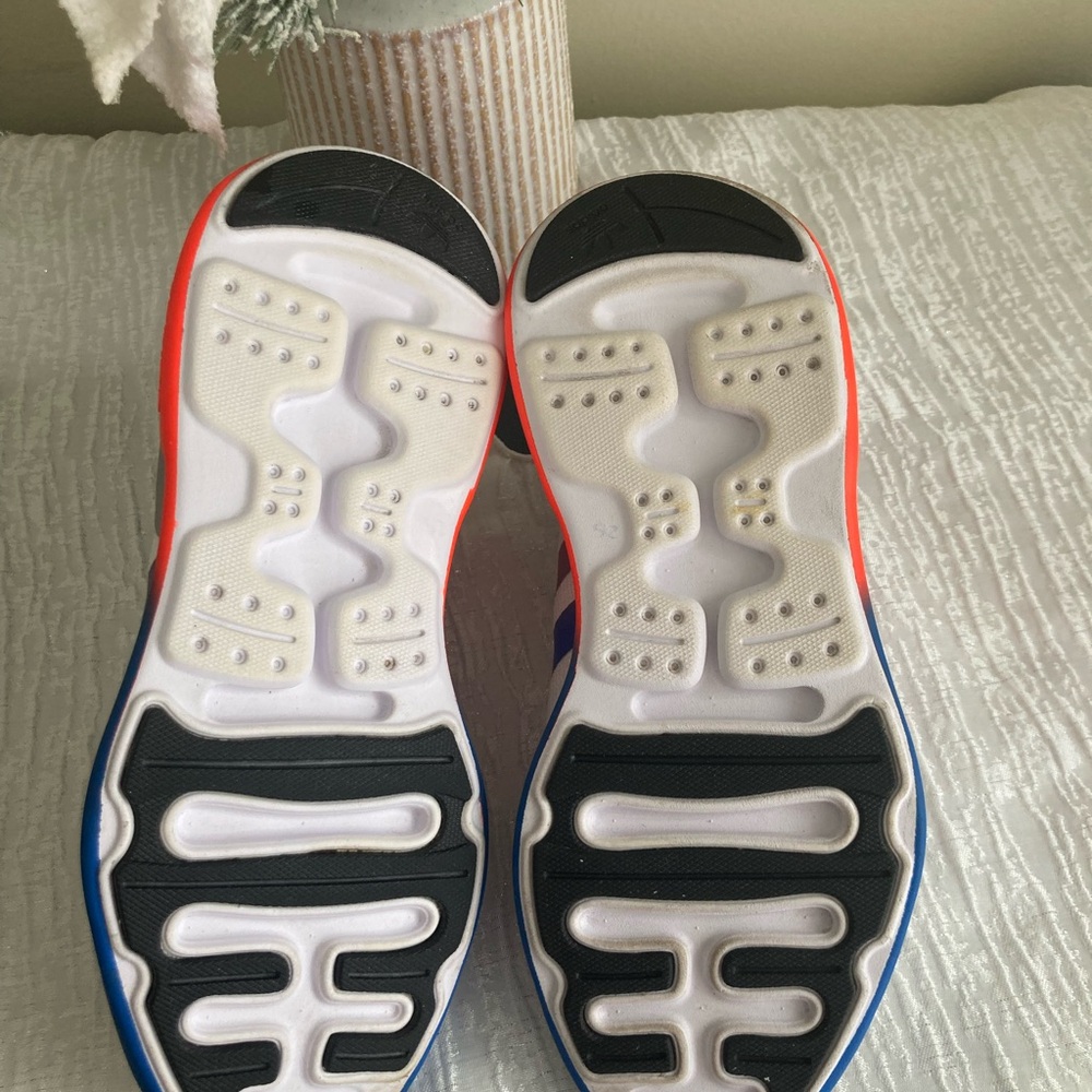 Adidas ZX 2K Boost White Red Blue Sneakers - Picture 4 of 10